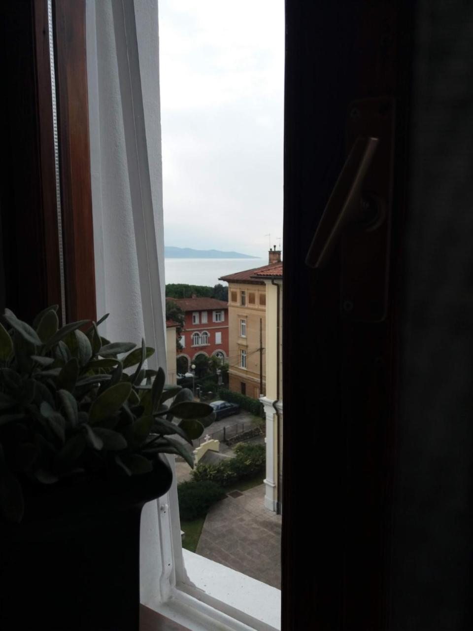 Apt Tennis Prime Location, Parking, Near Beach, Self Check-In Daire Opatija Dış mekan fotoğraf